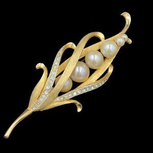 Vintage Corocraft Faux Pearl Rhinestone Brooch